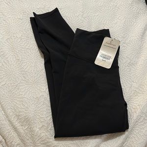 Fabletics Ultra High Waisted Pureluxe 7/8 - NWT